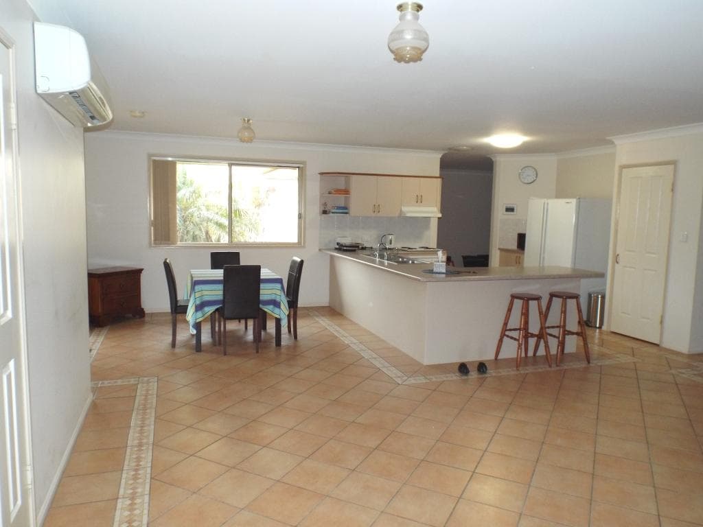12 Wattle Street, KINGAROY, QLD, 4610, Kingaroy - Thumbnail 4