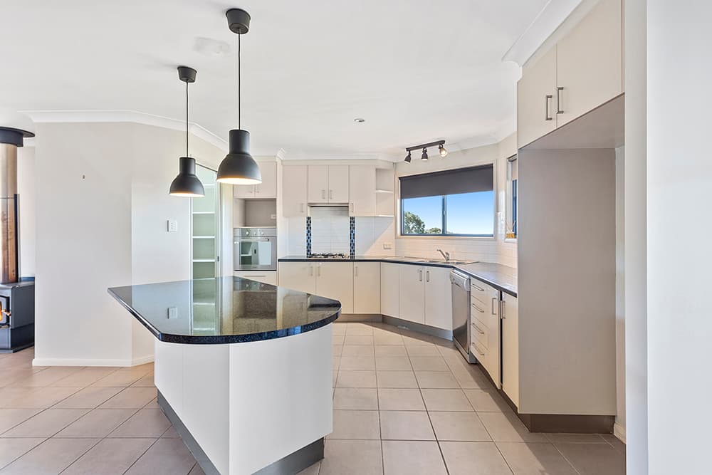 86 Forest Dr, Hampton, QLD, 4352, Hampton - Thumbnail 3