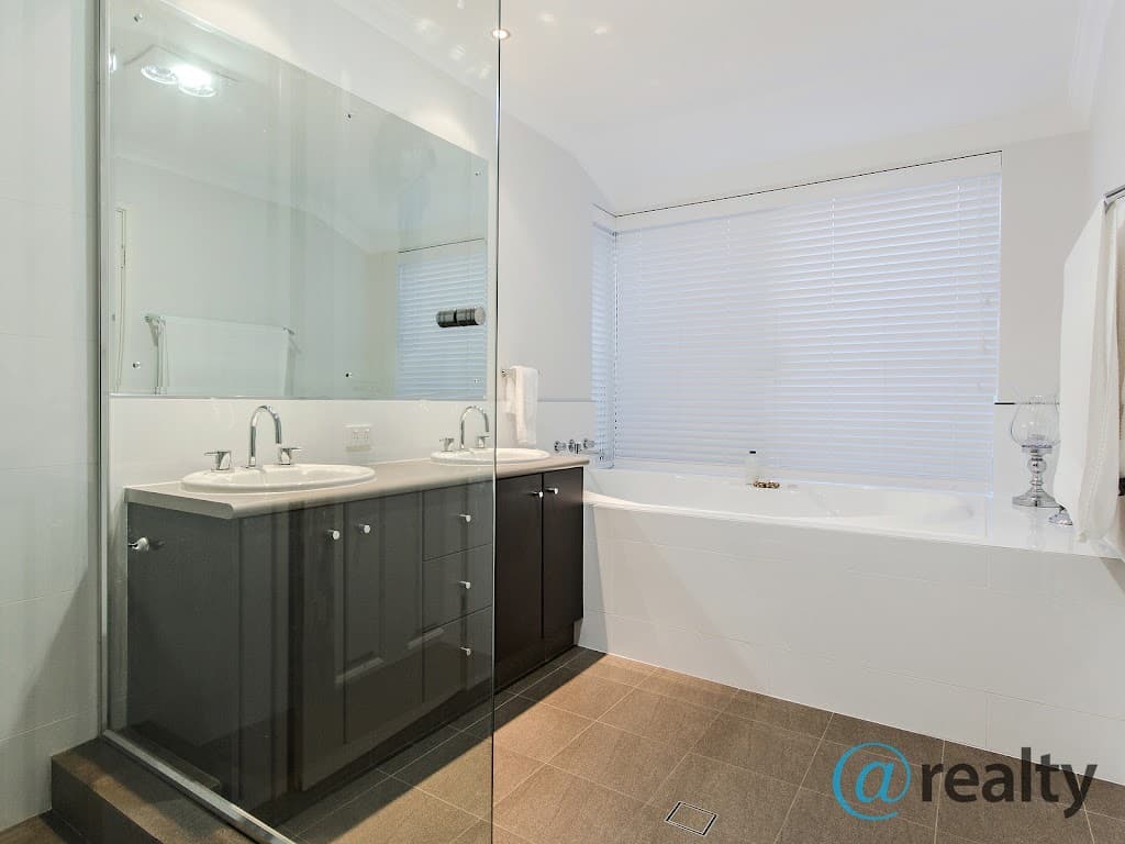 18 Porto Santo Green, Secret Harbour, WA, 6173, Secret Harbour - Thumbnail 5