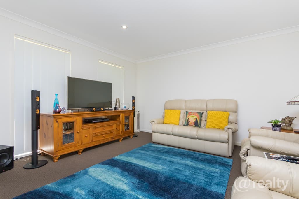 6 Highside Court, Morayfield, QLD, 4506, Morayfield - Thumbnail 2