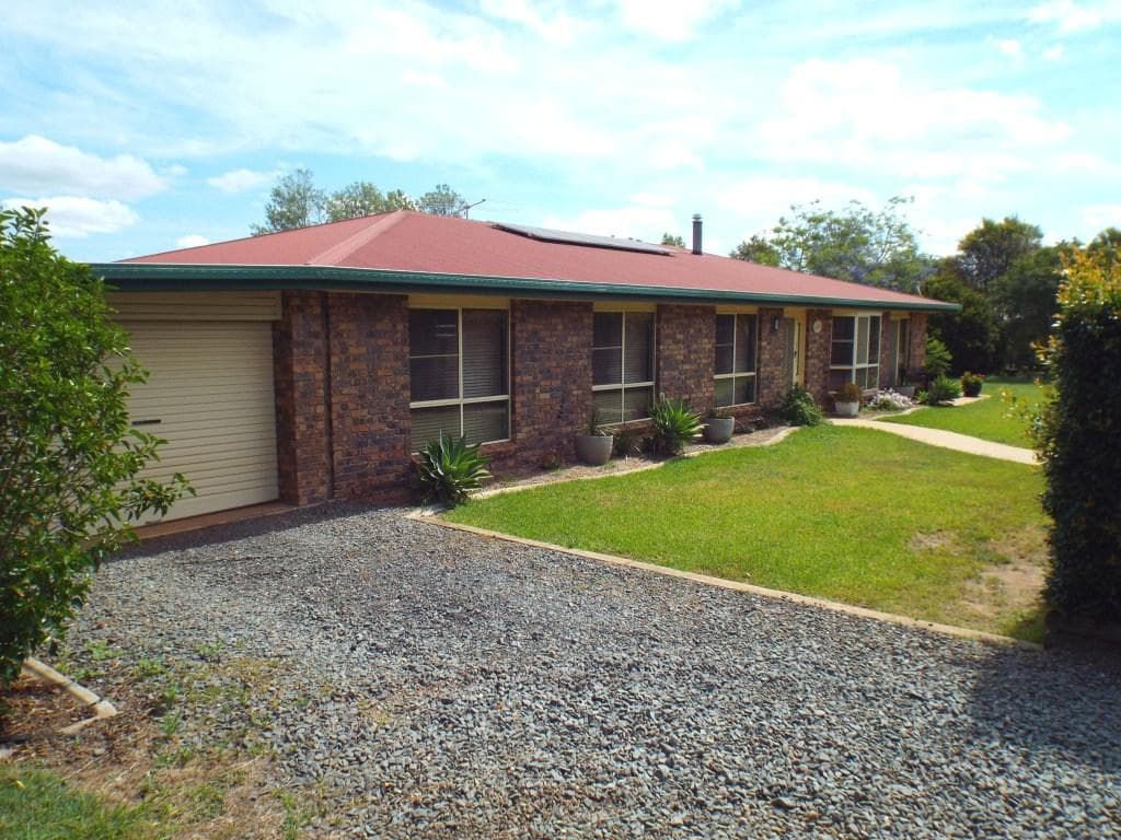 5 Grant Avenue, KINGAROY, QLD, 4610, Kingaroy - Thumbnail 2