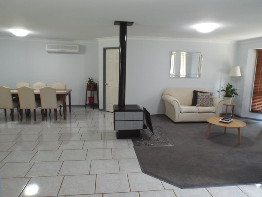 5 Grant Avenue, KINGAROY, QLD, 4610, Kingaroy - Thumbnail 6