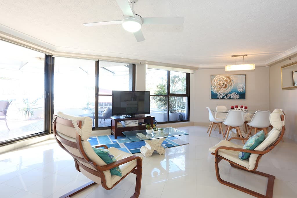 6/4 Thornton Street, Surfers Paradise, QLD, 4217, Surfers Paradise - Thumbnail 3