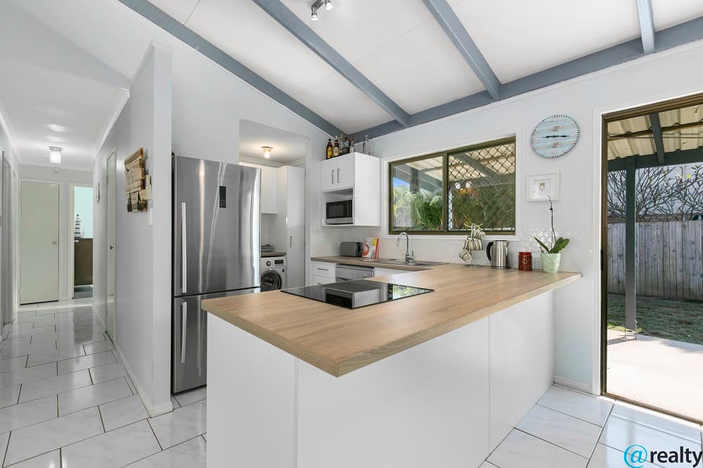4 Kooyalee St, DECEPTION BAY, QLD, 4508, Deception Bay - Thumbnail 2