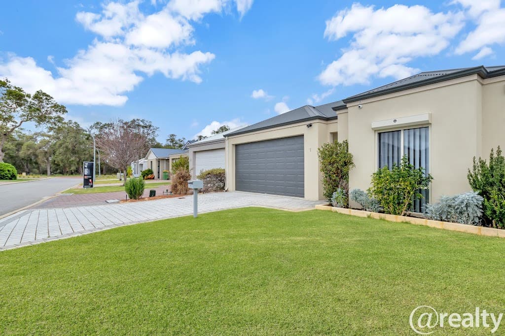 7 Butcherbird Loop, Erskine, WA, 6210, Erskine - Thumbnail 2