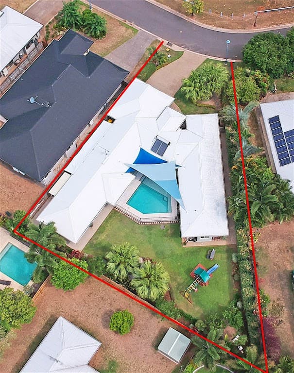 3 Byron Terrace, Redlynch, QLD, 4870, Redlynch - Thumbnail 2