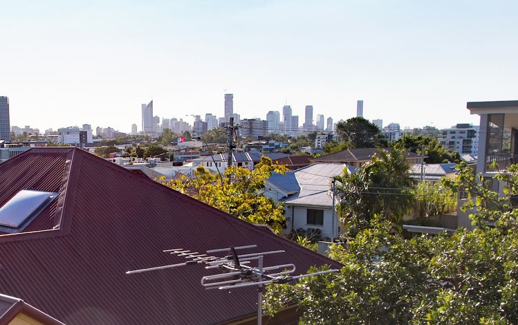 319 Cornwall Street, Greenslopes, QLD, 4120, Greenslopes - Thumbnail 2