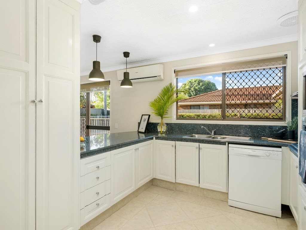 11 Turtle Street, MERMAID WATERS, QLD, 4218, Mermaid Waters - Thumbnail 6
