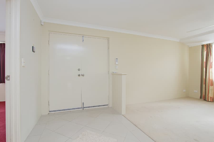 27 Longshaw Circuit, Canning Vale, WA, 6155, Canning Vale - Thumbnail 2