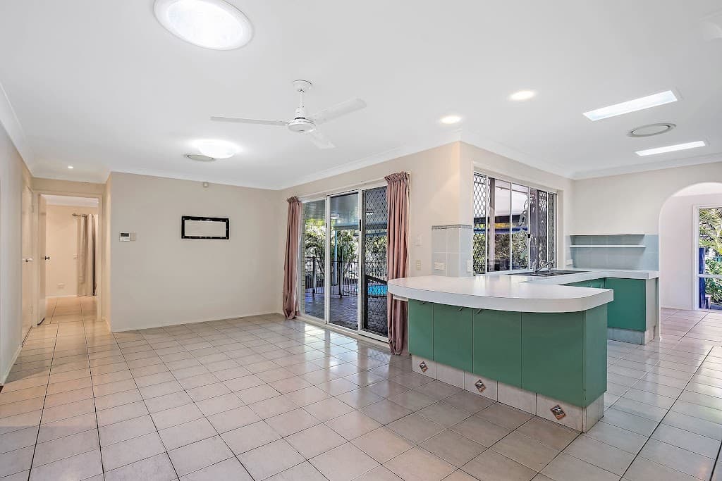 6 Snead Court, PARKWOOD, QLD, 4214, Parkwood - Thumbnail 7