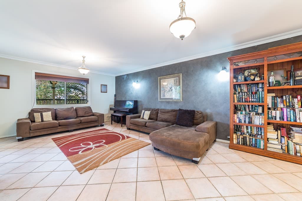 1 High Ridge Road, Gaven - Thumbnail 8