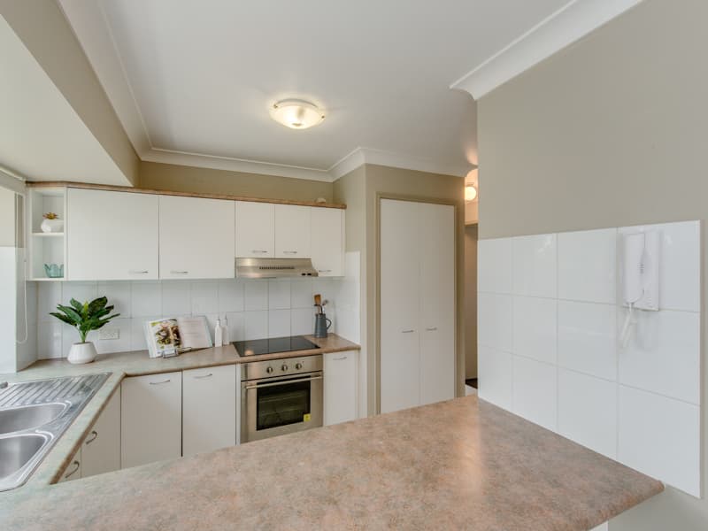 3/6 Buddy Holly Close, Parkwood, QLD, 4214, Parkwood - Thumbnail 6