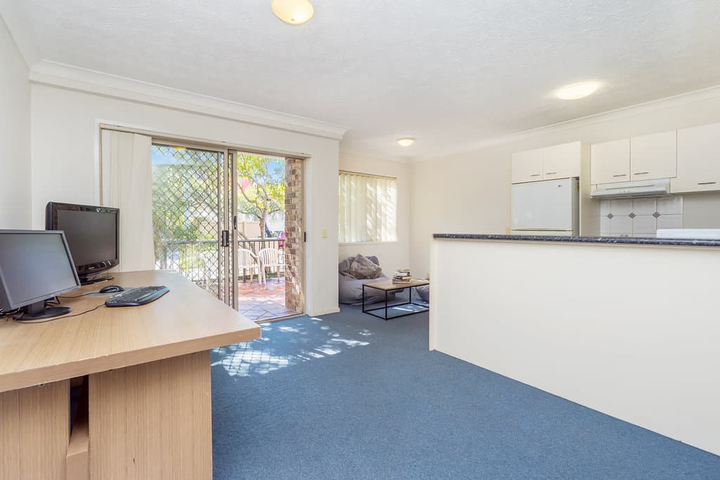1/14 Spendelove Avenue, Southport, QLD, 4215, Southport - Thumbnail 4