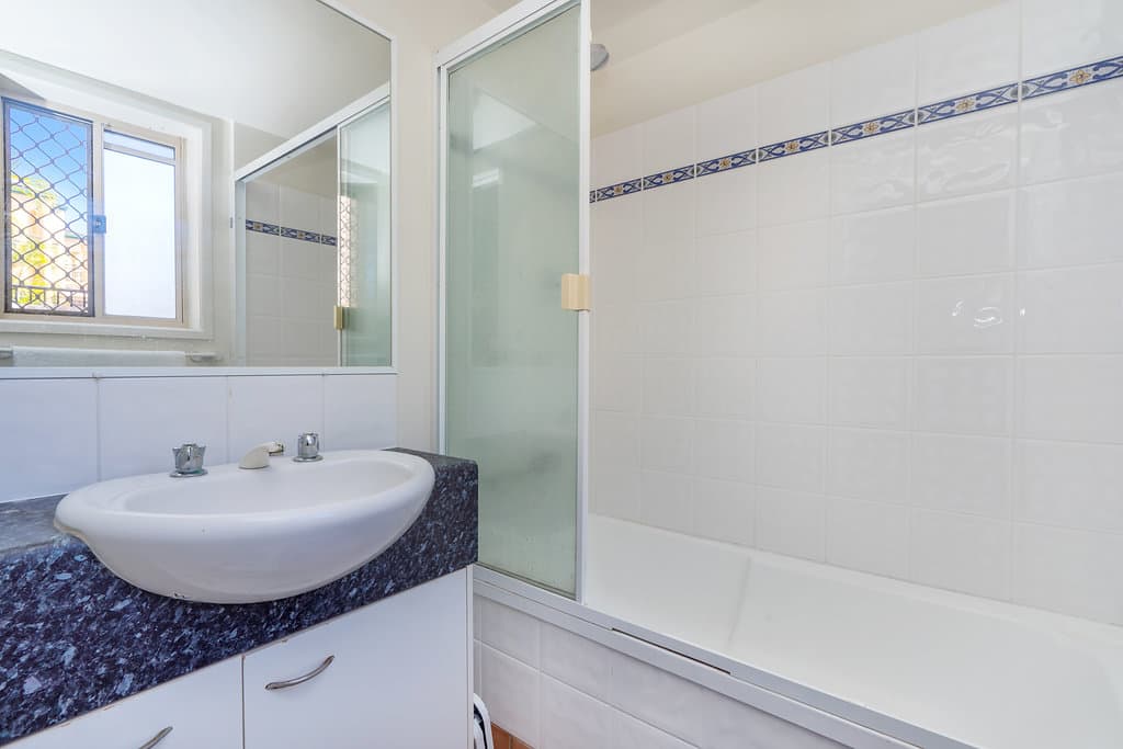 1/14 Spendelove Avenue, Southport, QLD, 4215, Southport - Thumbnail 6