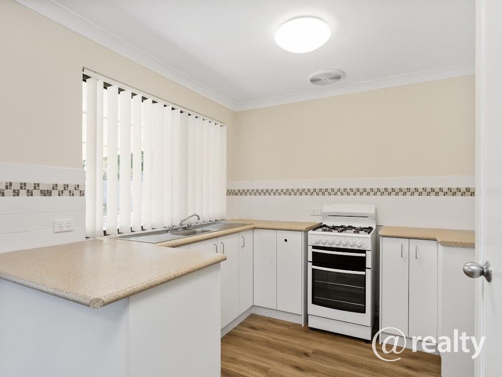 10 Miranda Way, Gosnells, WA, 6110, Gosnells - Thumbnail 2