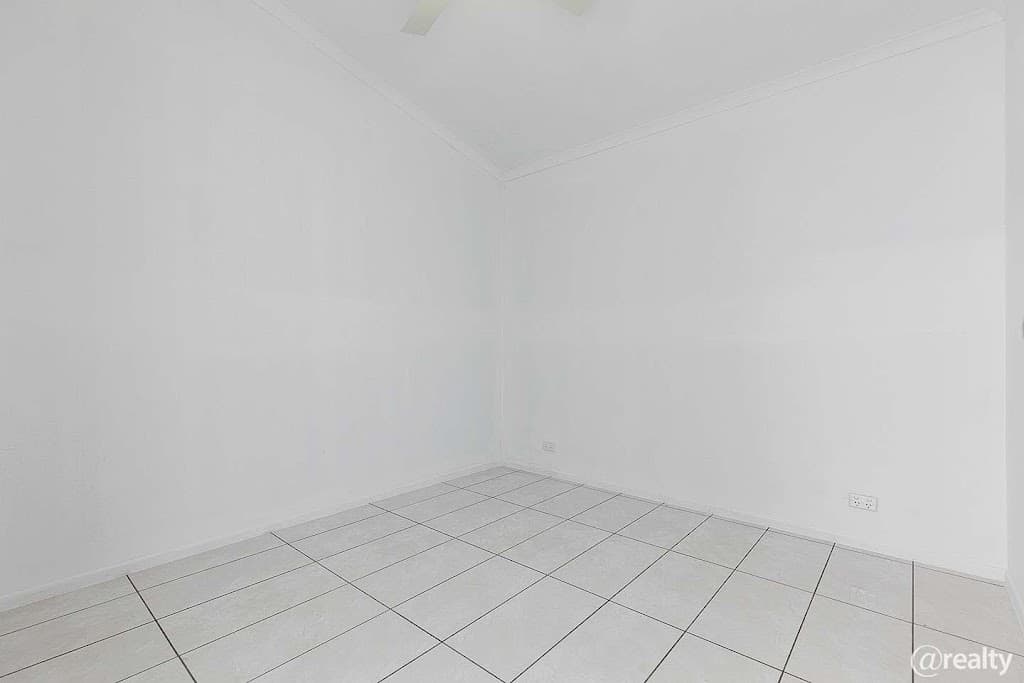 73 Ladbroke Crescent, Urangan, QLD, 4655, Urangan - Thumbnail 4