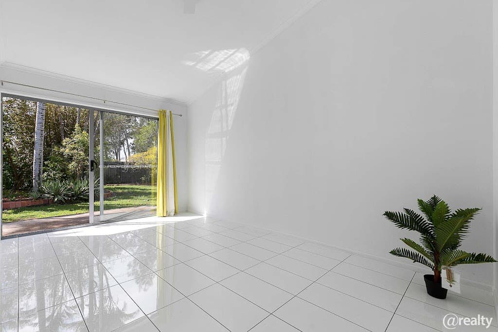 73 Ladbroke Crescent, Urangan, QLD, 4655, Urangan - Thumbnail 7