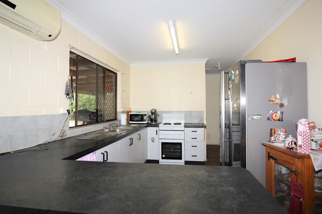 3 Heferen Crescent, Black River, QLD, 4818, Black River - Thumbnail 2