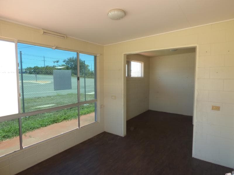7 Gregory St, Bowen, QLD, 4805, Bowen - Thumbnail 2
