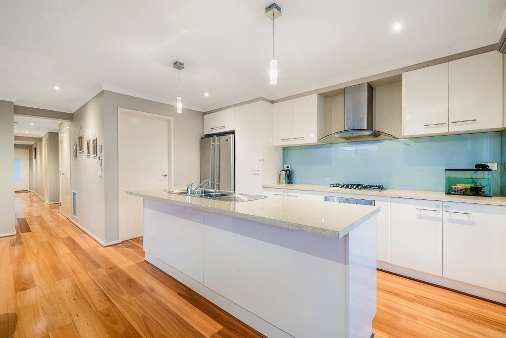 3 Beauchamp Way, Cranbourne East, VIC, 3977, Cranbourne East - Thumbnail 2