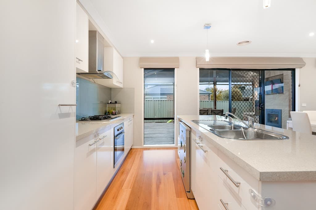 3 Beauchamp Way, Cranbourne East, VIC, 3977, Cranbourne East - Thumbnail 3