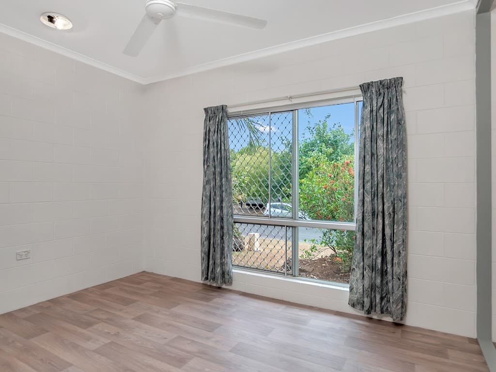 10 Satinash Close, Redlynch, QLD, 4870, Redlynch - Thumbnail 5