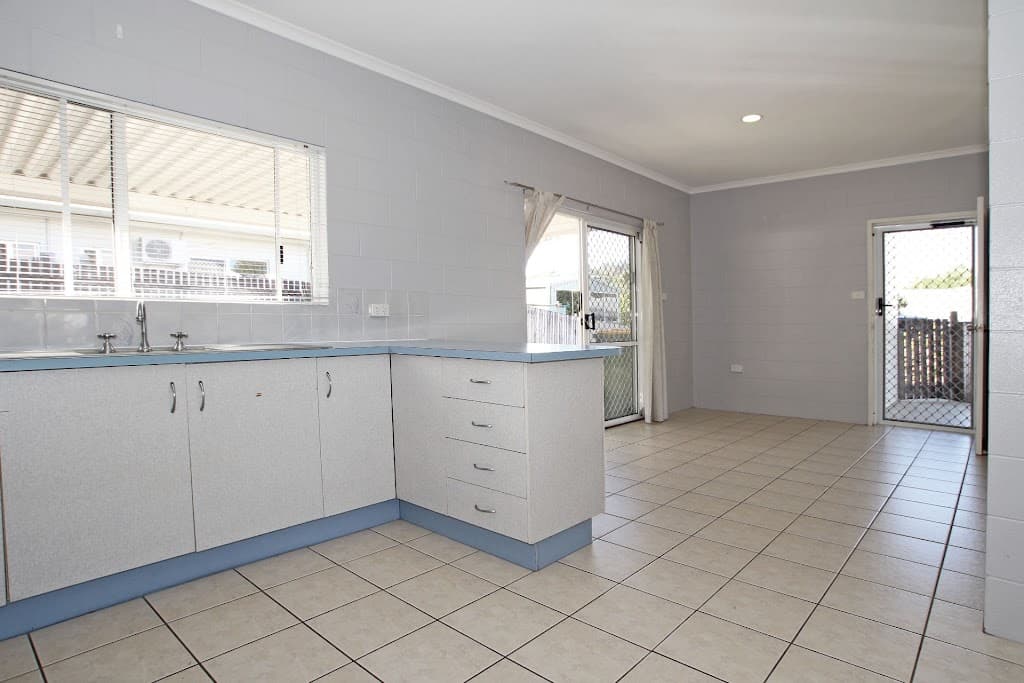 12 McFarlane Drive, Kanimbla, QLD, 4870, Kanimbla - Thumbnail 5