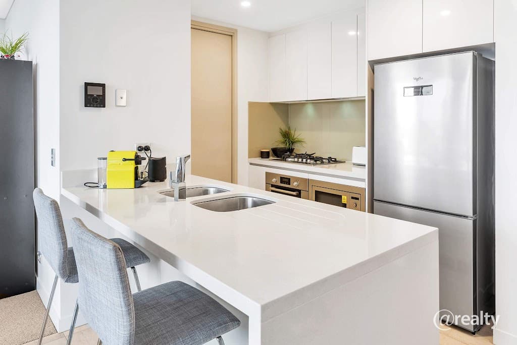 701/2 Como Crescent, SOUTHPORT, QLD, 4215, Southport - Thumbnail 5