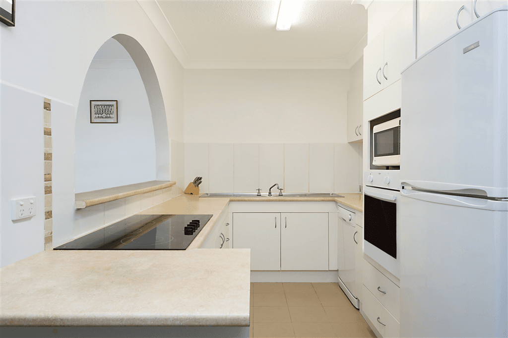3/16 St Kilda Avenue, Broadbeach - Thumbnail 7