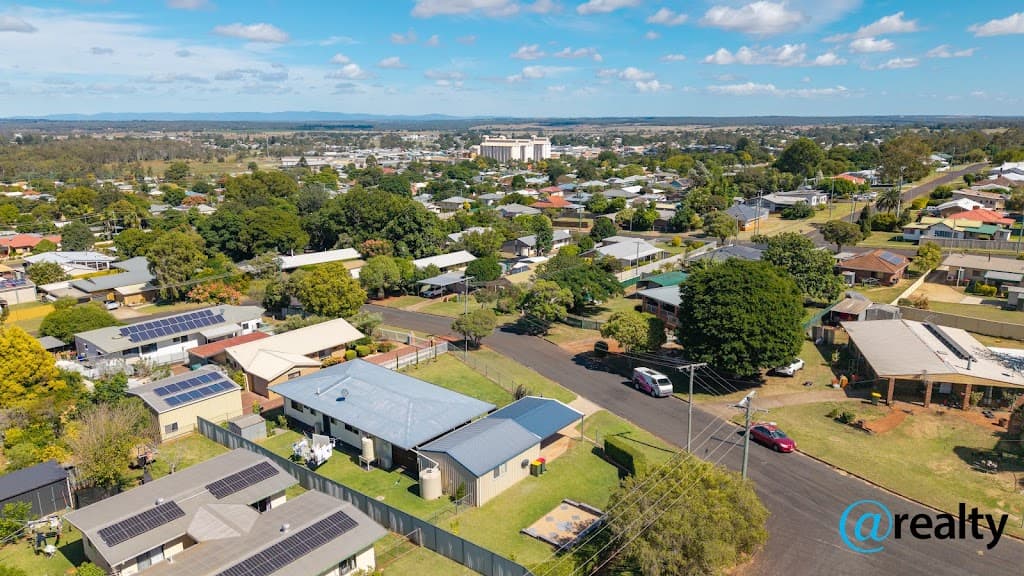 31 Fairview Drive, Kingaroy, QLD, 4610, Kingaroy - Thumbnail 3