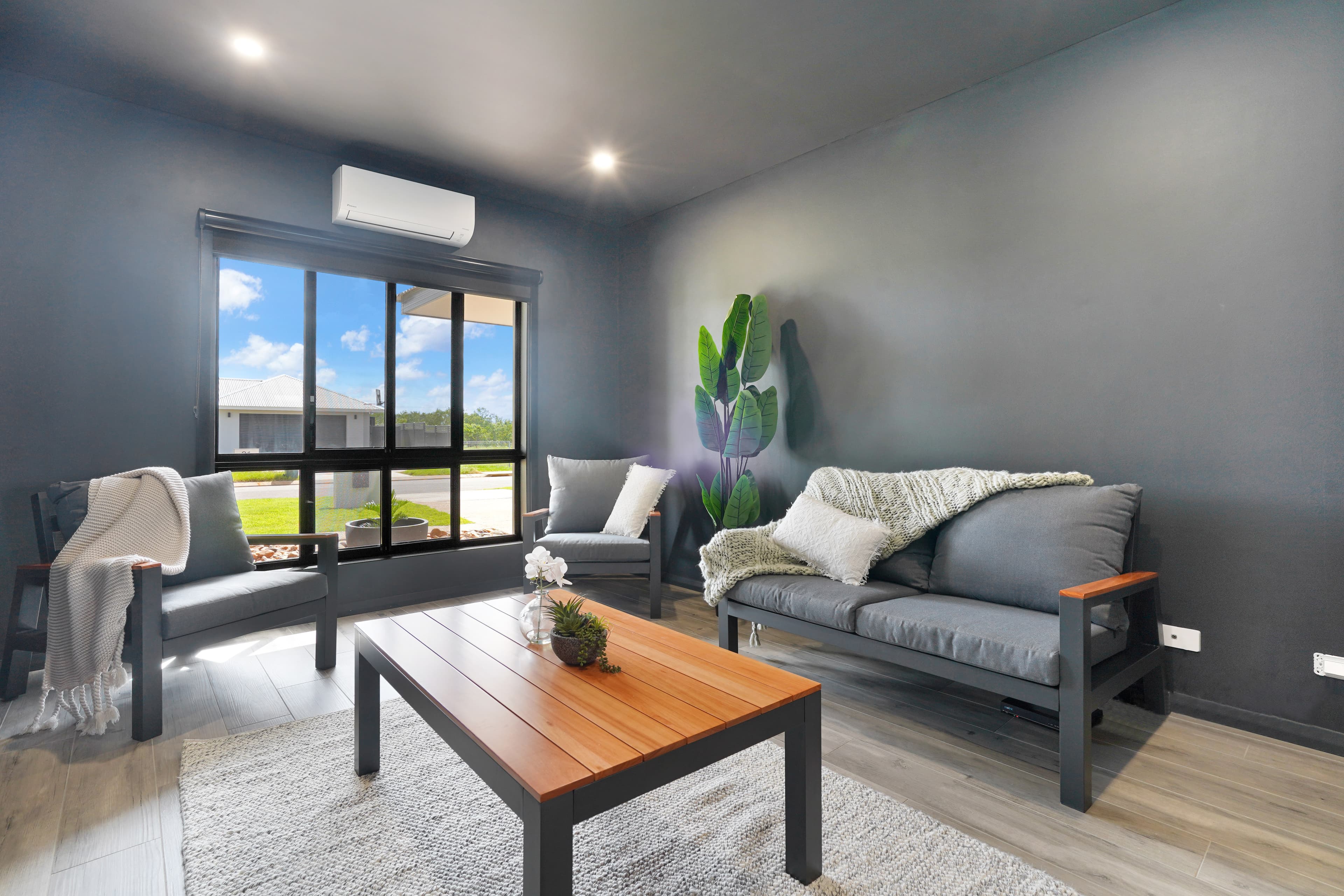 16 Scobie Court, Zuccoli, Zuccoli - Thumbnail 2