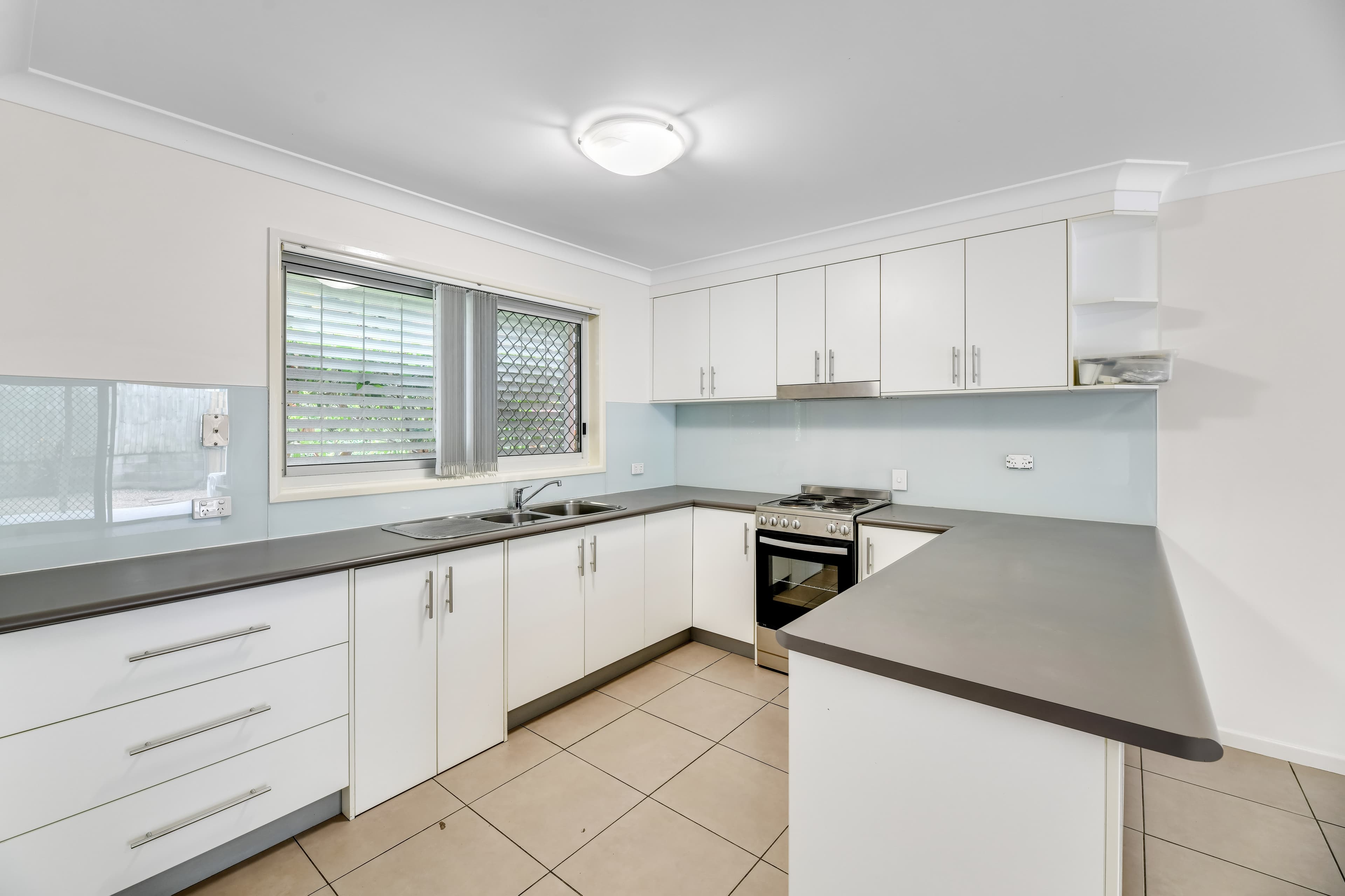 Unit 3/4 Spencer Street, Redbank, Redbank - Thumbnail 4