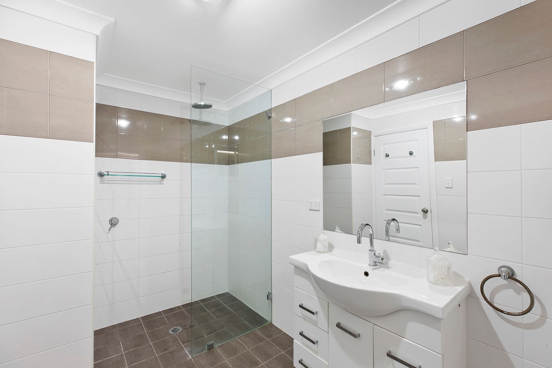 29 Kathleen White Crescent, Killarney Vale NSW 2261, Killarney Vale - Thumbnail 8