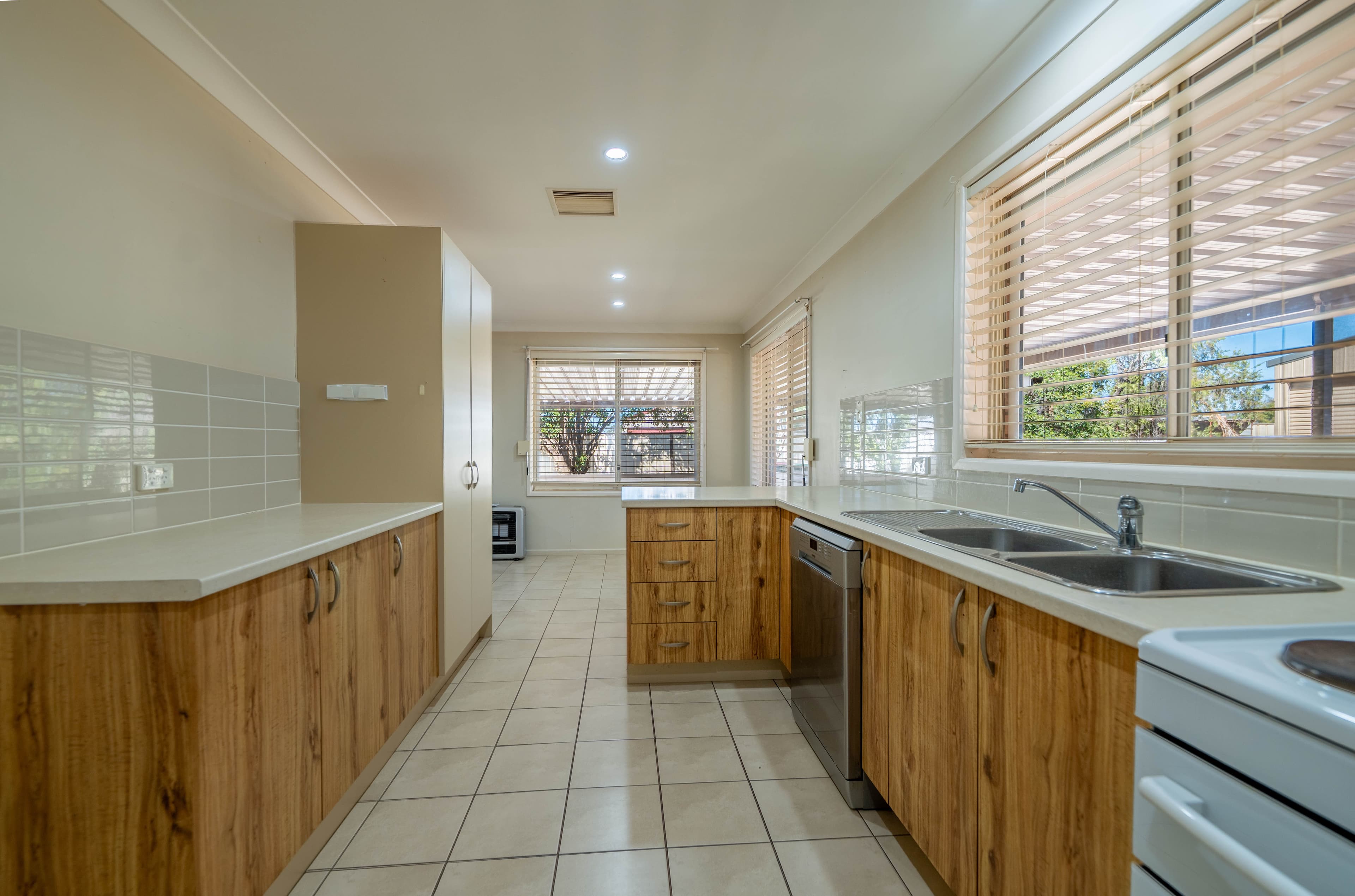 36 Middleton Street, Parkes NSW 2870, Parkes - Thumbnail 6