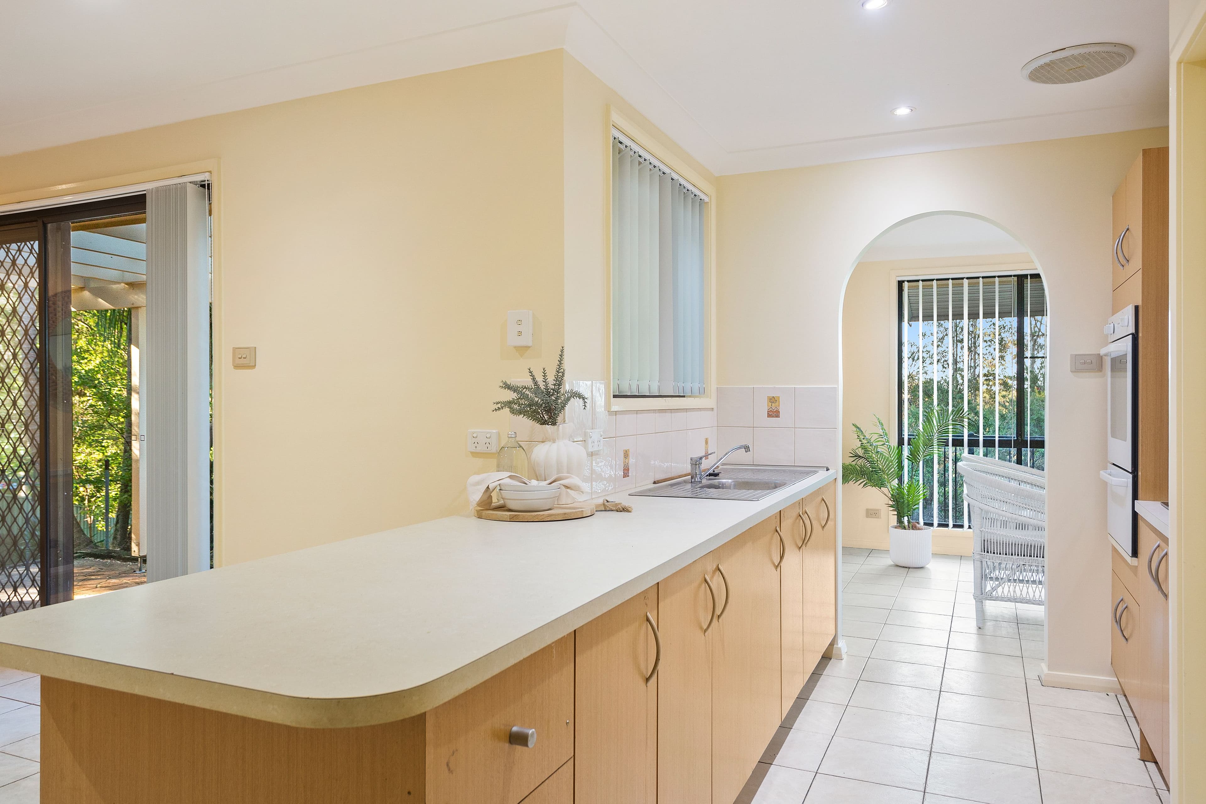 37 Plumwood Crescent, Cordeaux Heights NSW 2526, Cordeaux Heights - Thumbnail 2