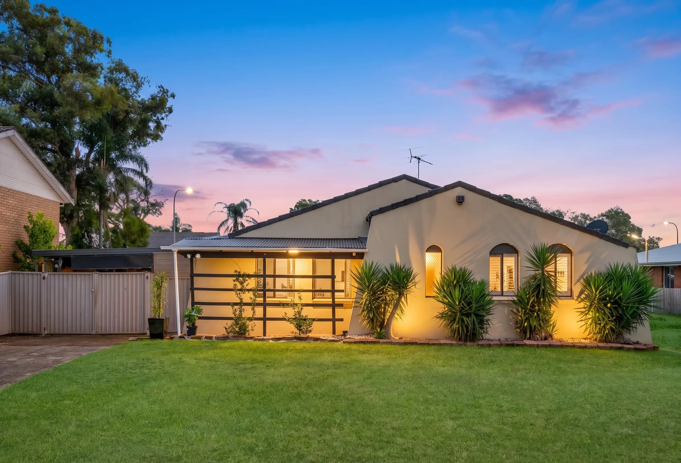 32 Akuna Avenue, Bradbury NSW 2560, Bradbury - Image 1