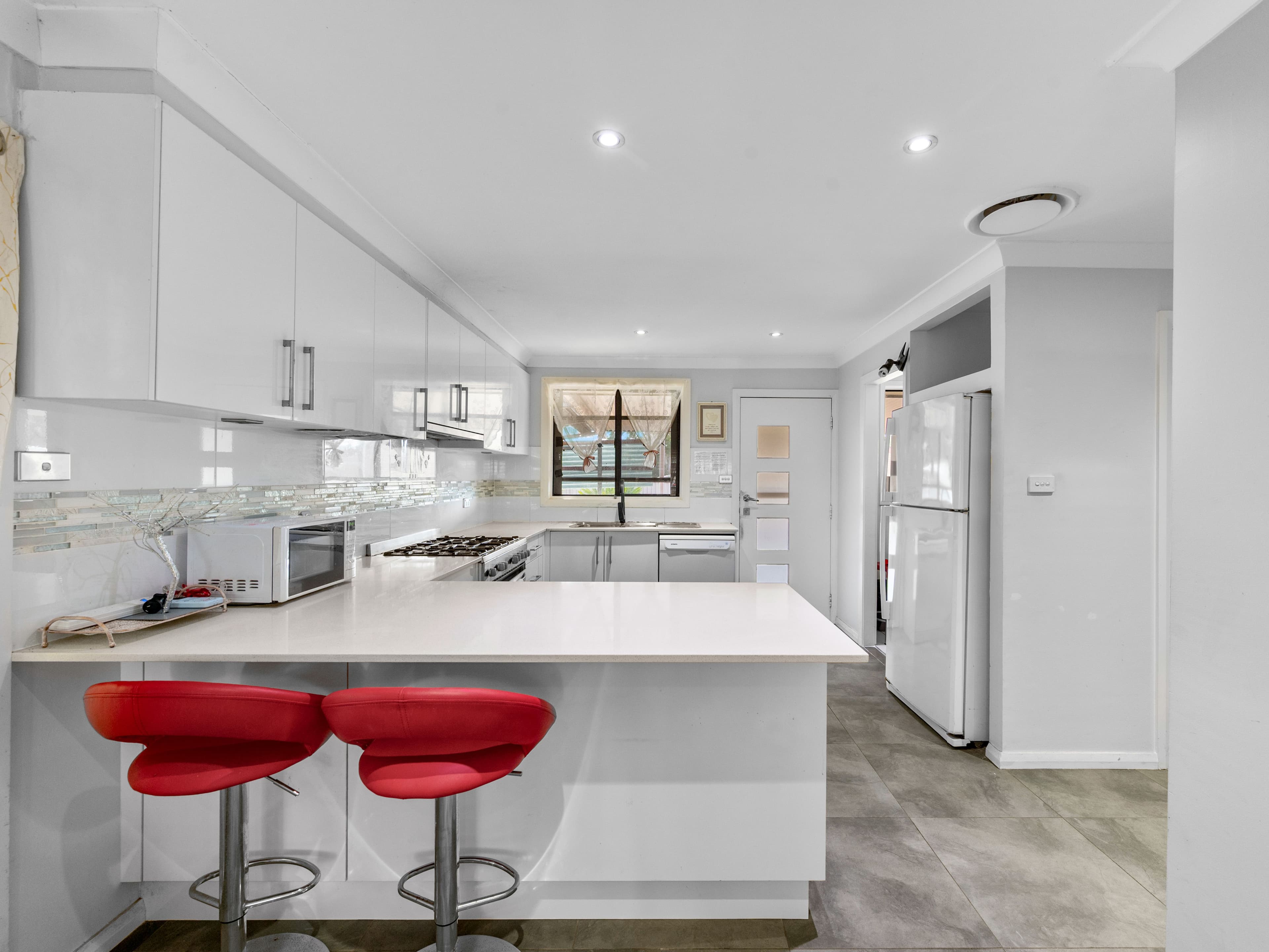 32 Akuna Avenue, Bradbury NSW 2560, Bradbury - Thumbnail 5