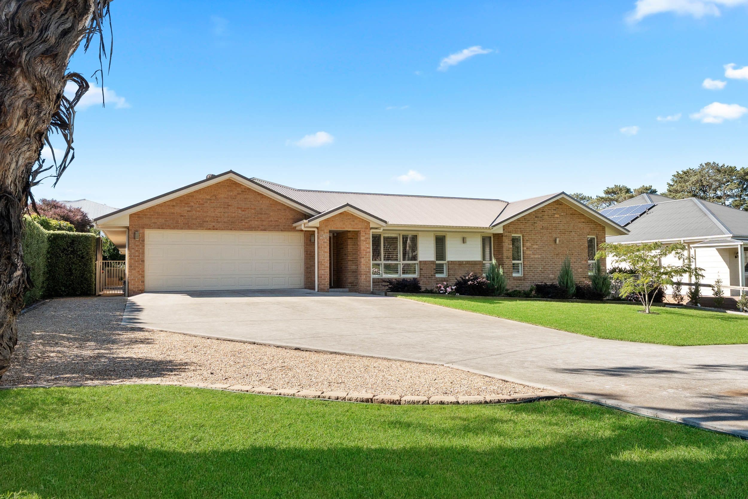 259 Addison Street, Goulburn NSW 2580, Goulburn - Image 1