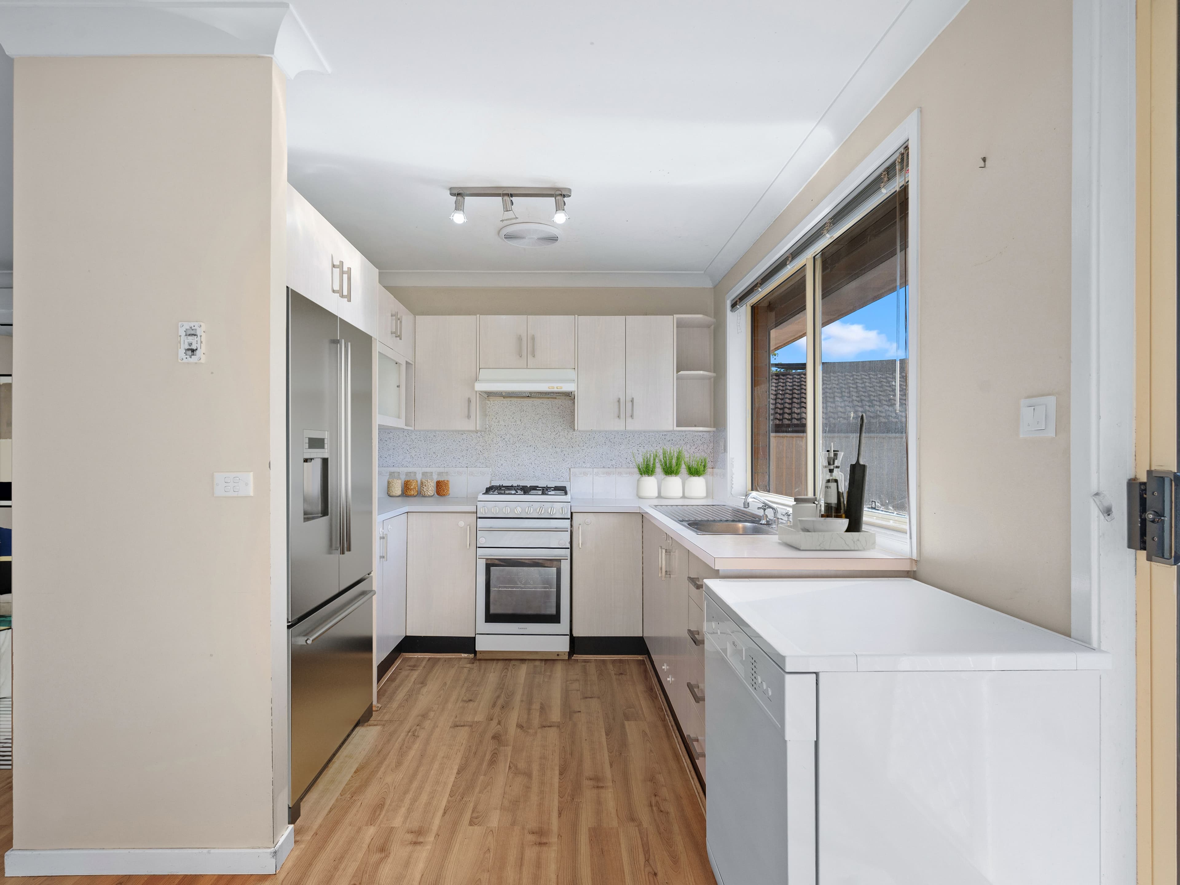 11 Dewey Place, St Helens Park NSW 2560, St Helens Park - Thumbnail 4