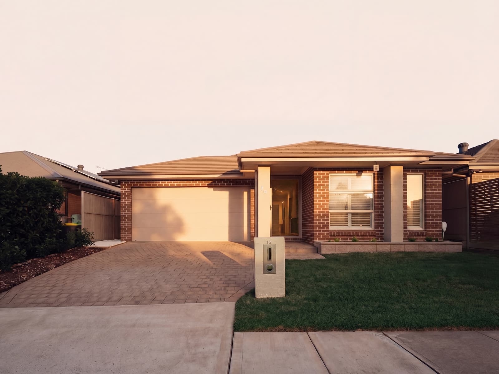 15 Harland Road, Spring Farm - Thumbnail 2