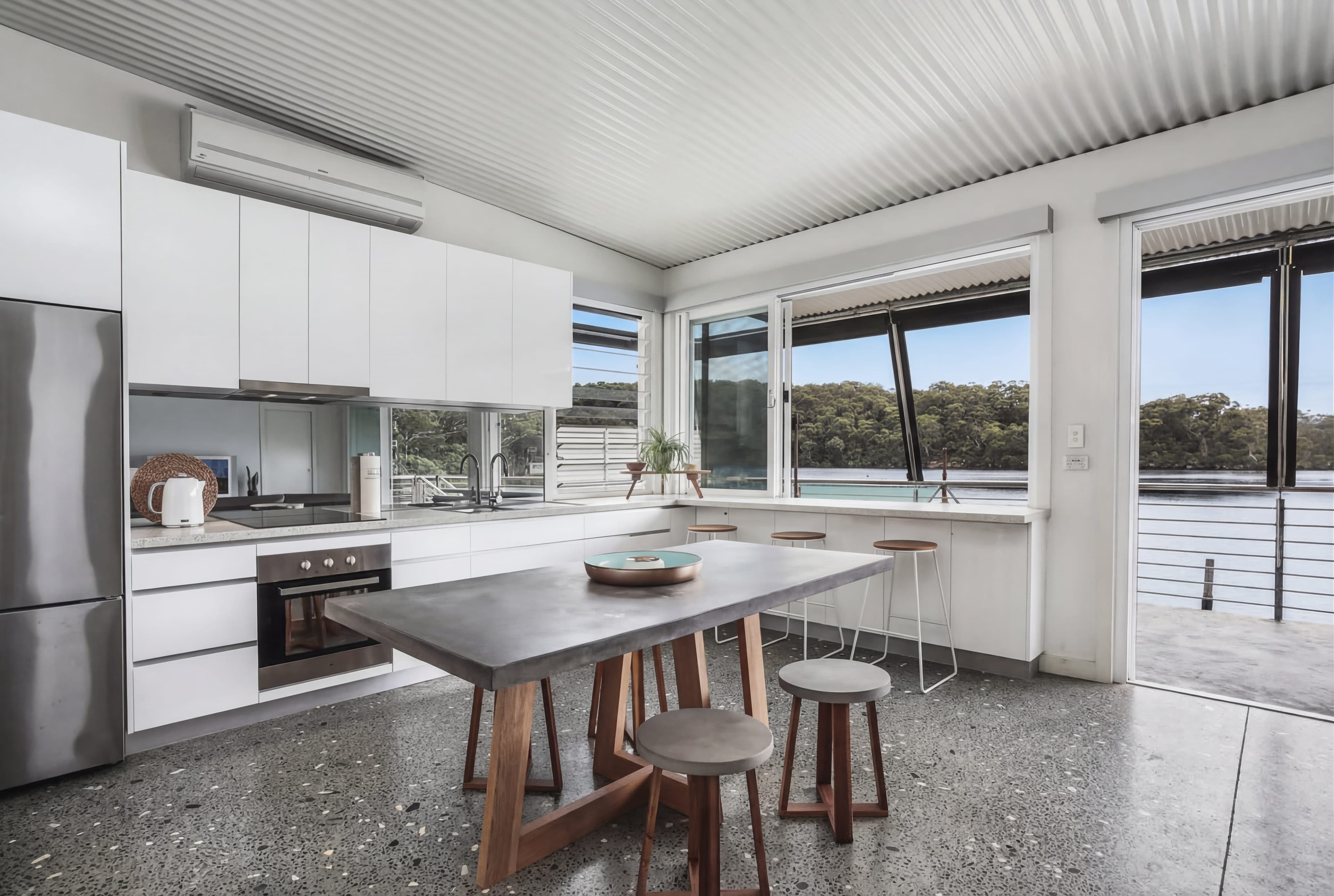 58 Moons Avenue, Lugarno - Thumbnail 5