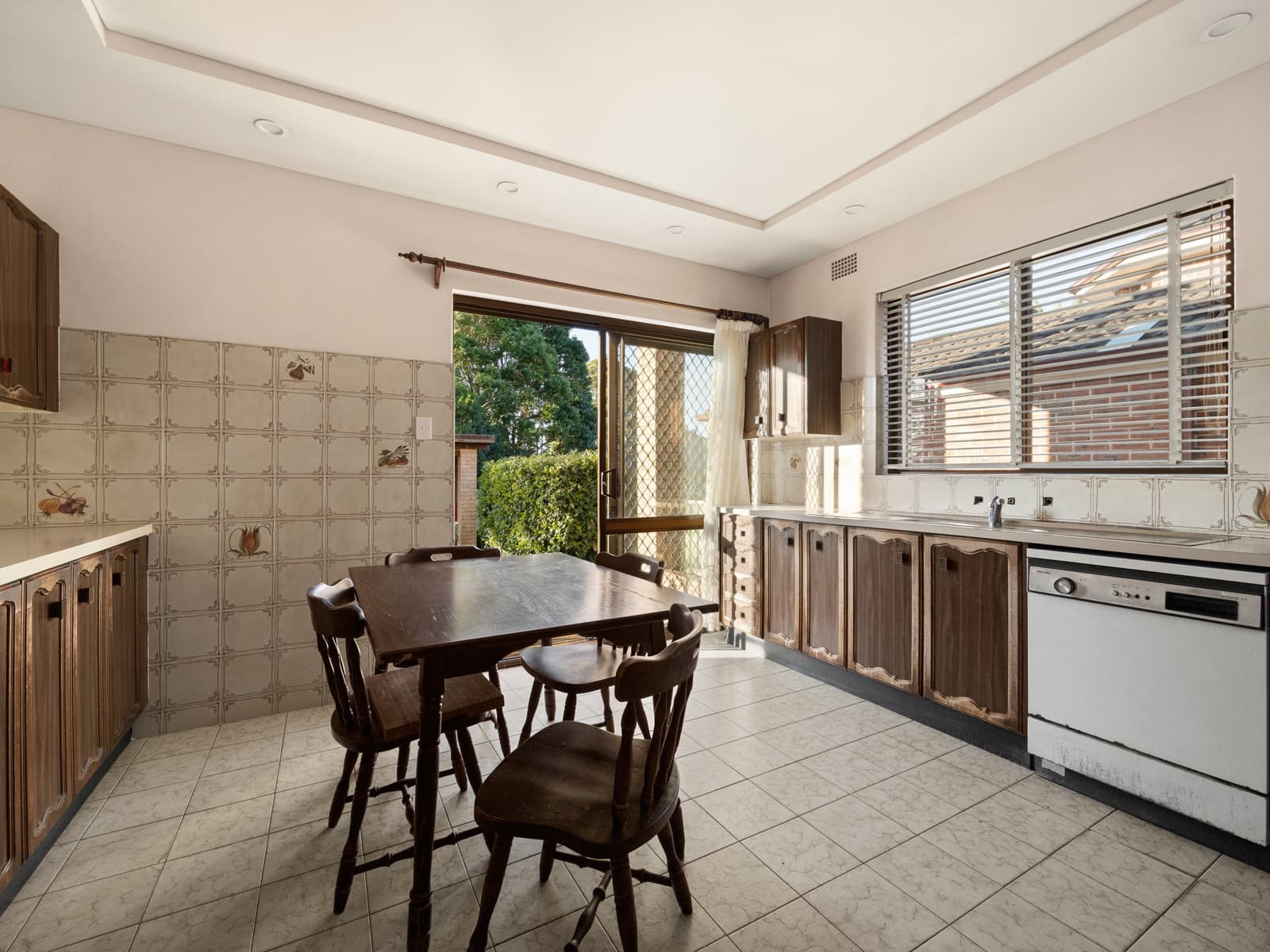 1C Koorabel Street, Lugarno - Thumbnail 5