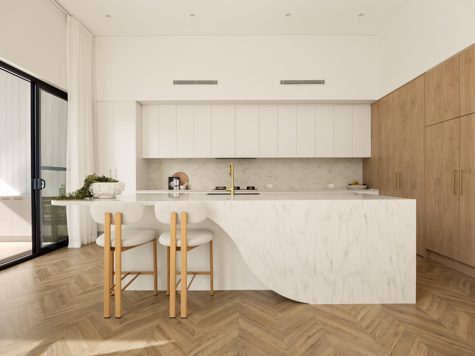 113 Ballandean Boulevard, Gledswood Hills - Thumbnail 2