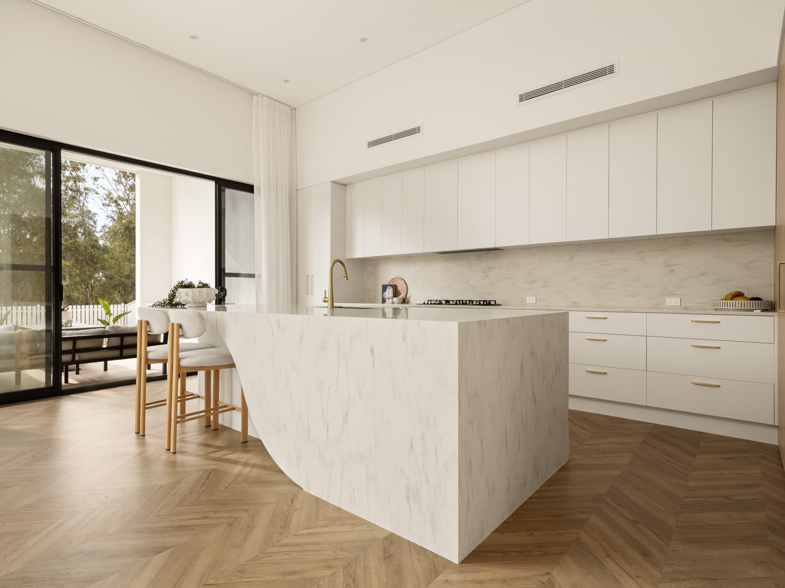 113 Ballandean Boulevard, Gledswood Hills - Thumbnail 4