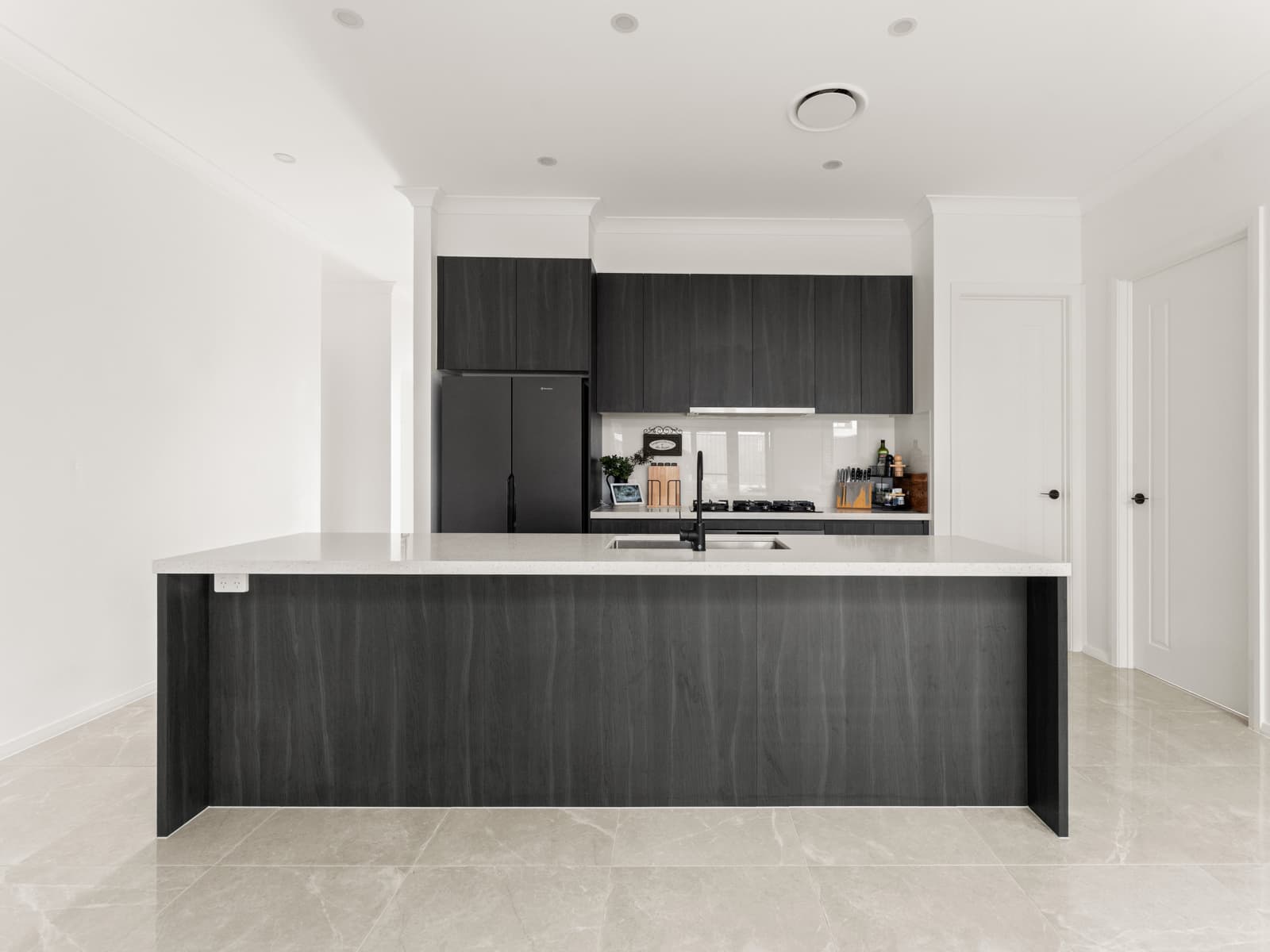 19 Sandstrom Street, Wilton - Thumbnail 3