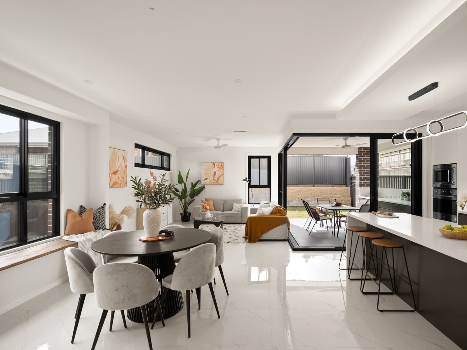 34 Chesterman Loop, Oran Park - Thumbnail 3