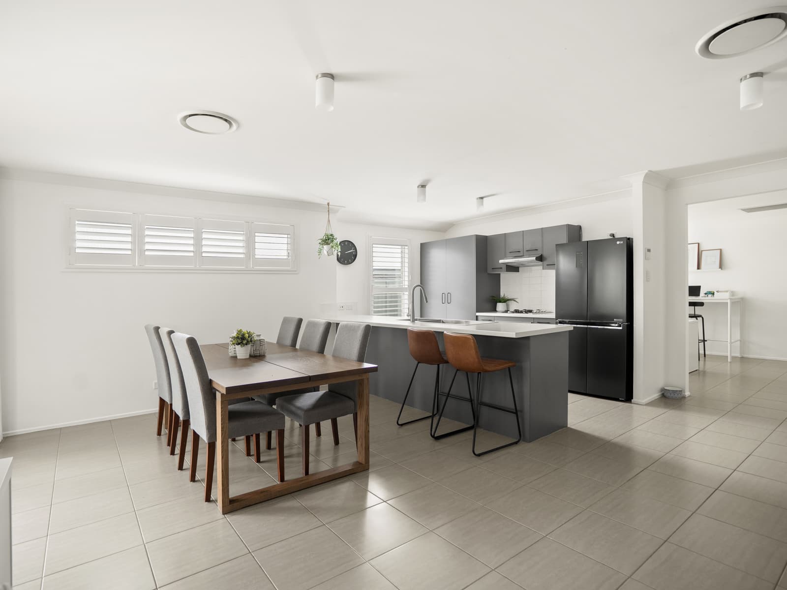 21 Discovery Circuit, Gregory Hills - Thumbnail 5