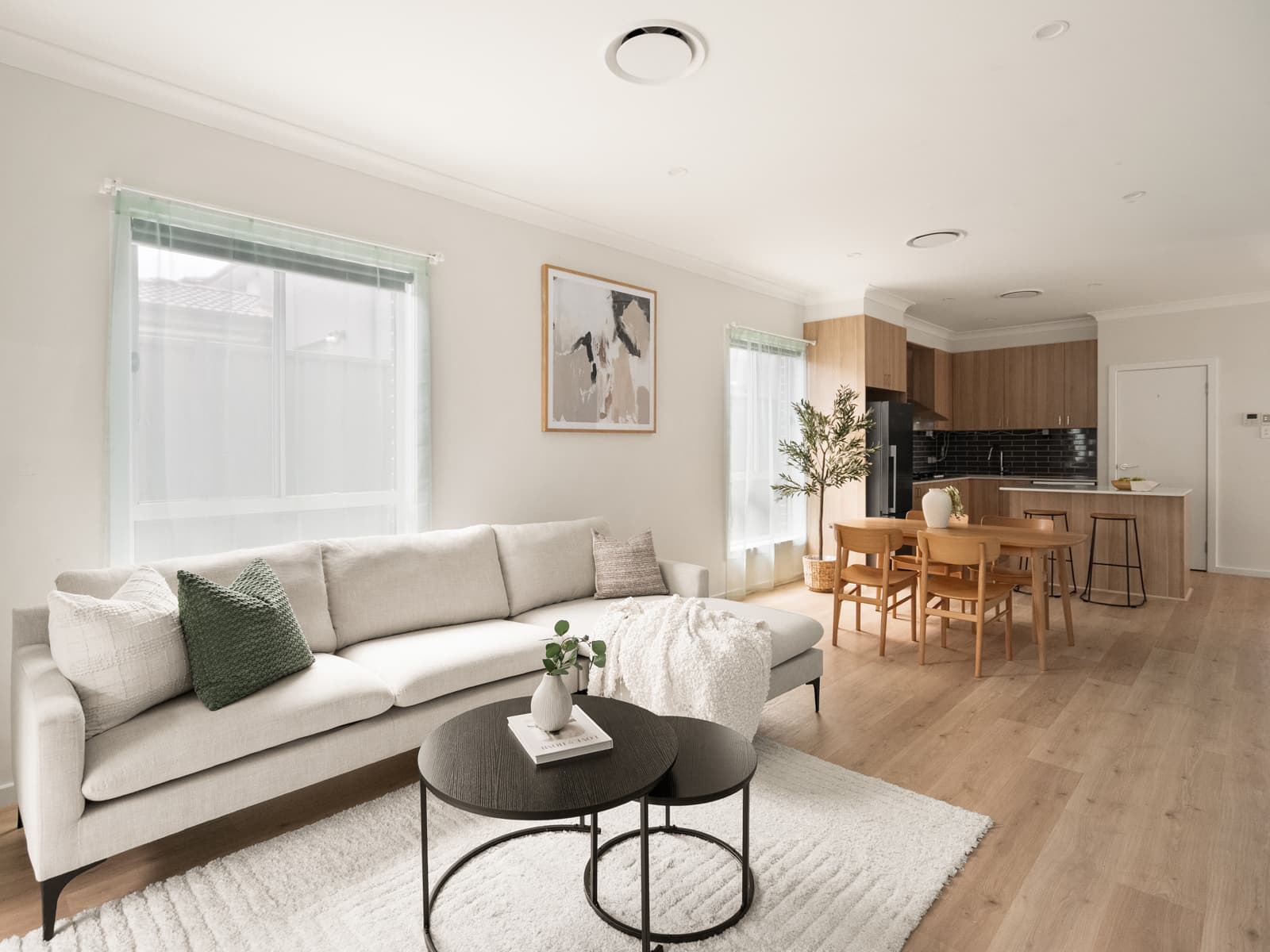 11 Saltbush Avenue, Cobbitty - Thumbnail 2
