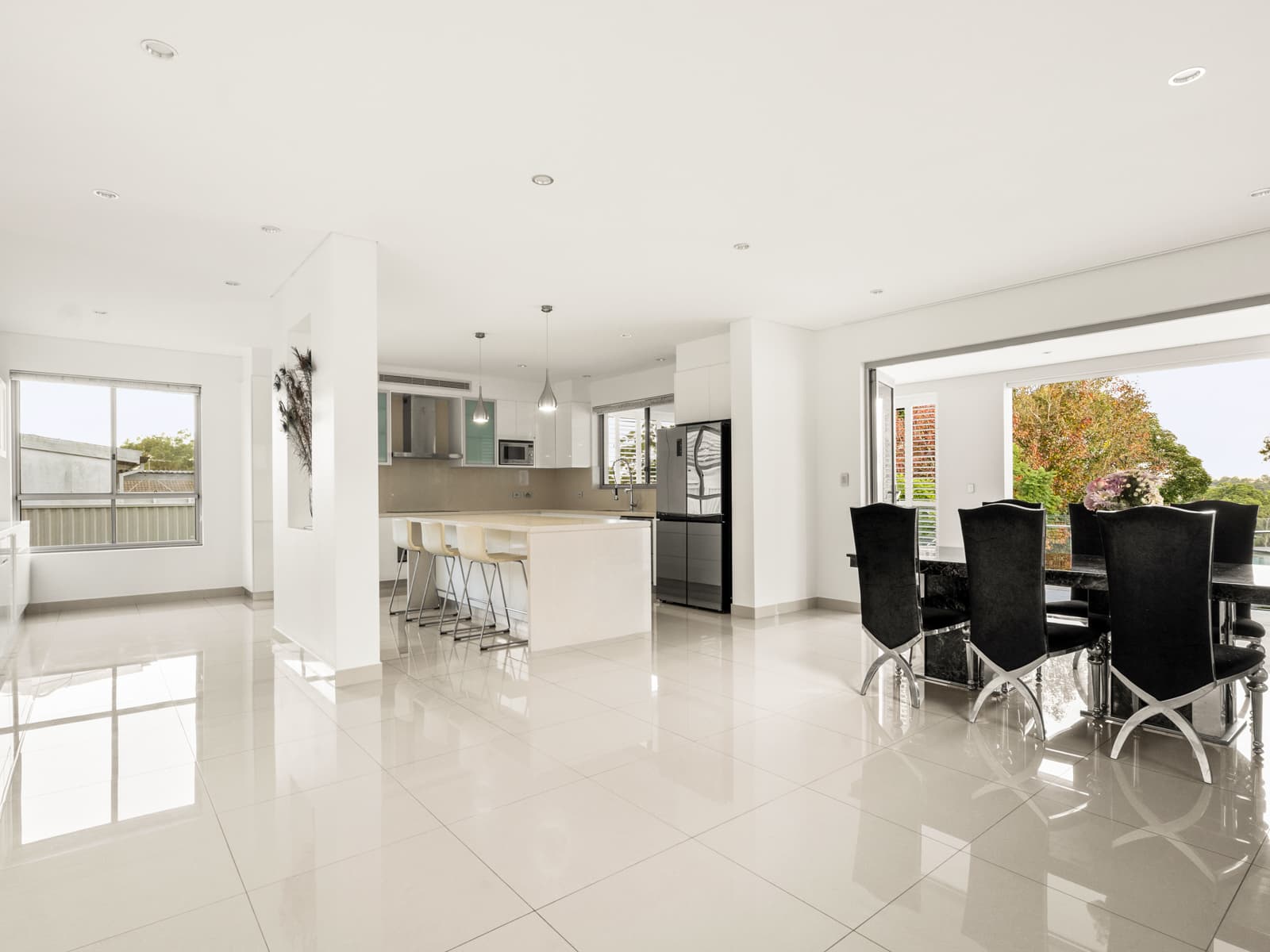 9 Hillcross Street, Lugarno - Thumbnail 3