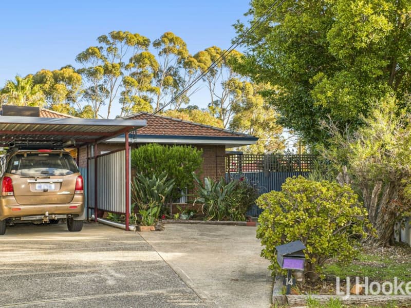 14 Newton Court, Armadale, Armadale - Image 1